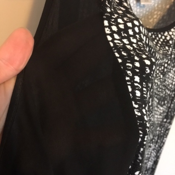 BUNDLE ONLY😎Avenue Fancy Tank - Picture 5 of 5